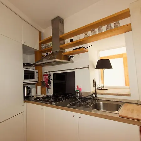 Terrace & Sunny - Center, Quiet & Pratical Apartament